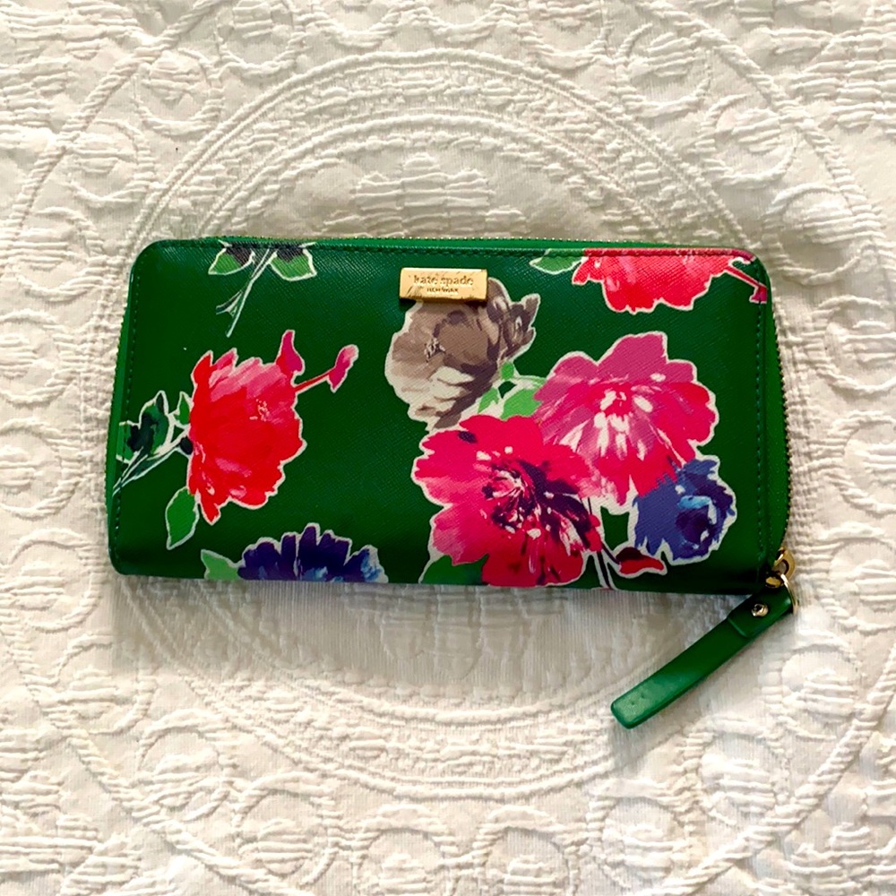 Kate Spade Flower Wallet - Picture 1 of 5